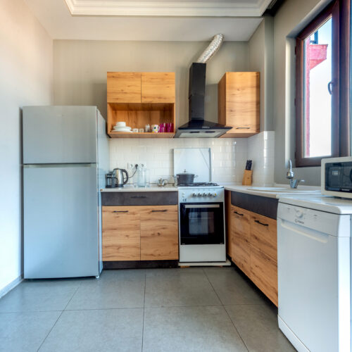2 Yatak Odalı Daire, Gumbati on Alley